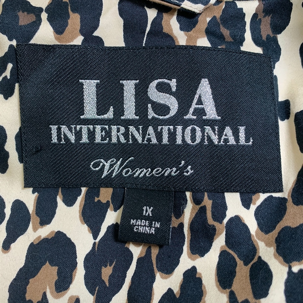 SOLD Lisa International Large Animal Print Jacket - Picture 6 of 8